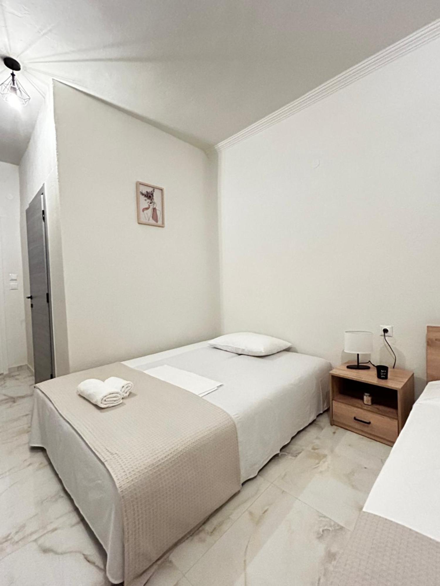 Aristotelis Apartments Nea Karvali Exteriör bild