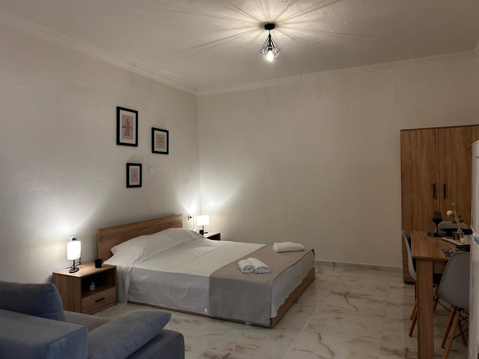 Aristotelis Apartments Nea Karvali Exteriör bild